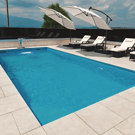 Cube - & Pool * Bihać