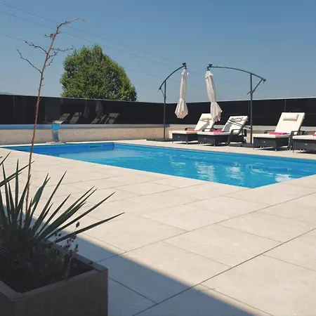 Cube - & Pool